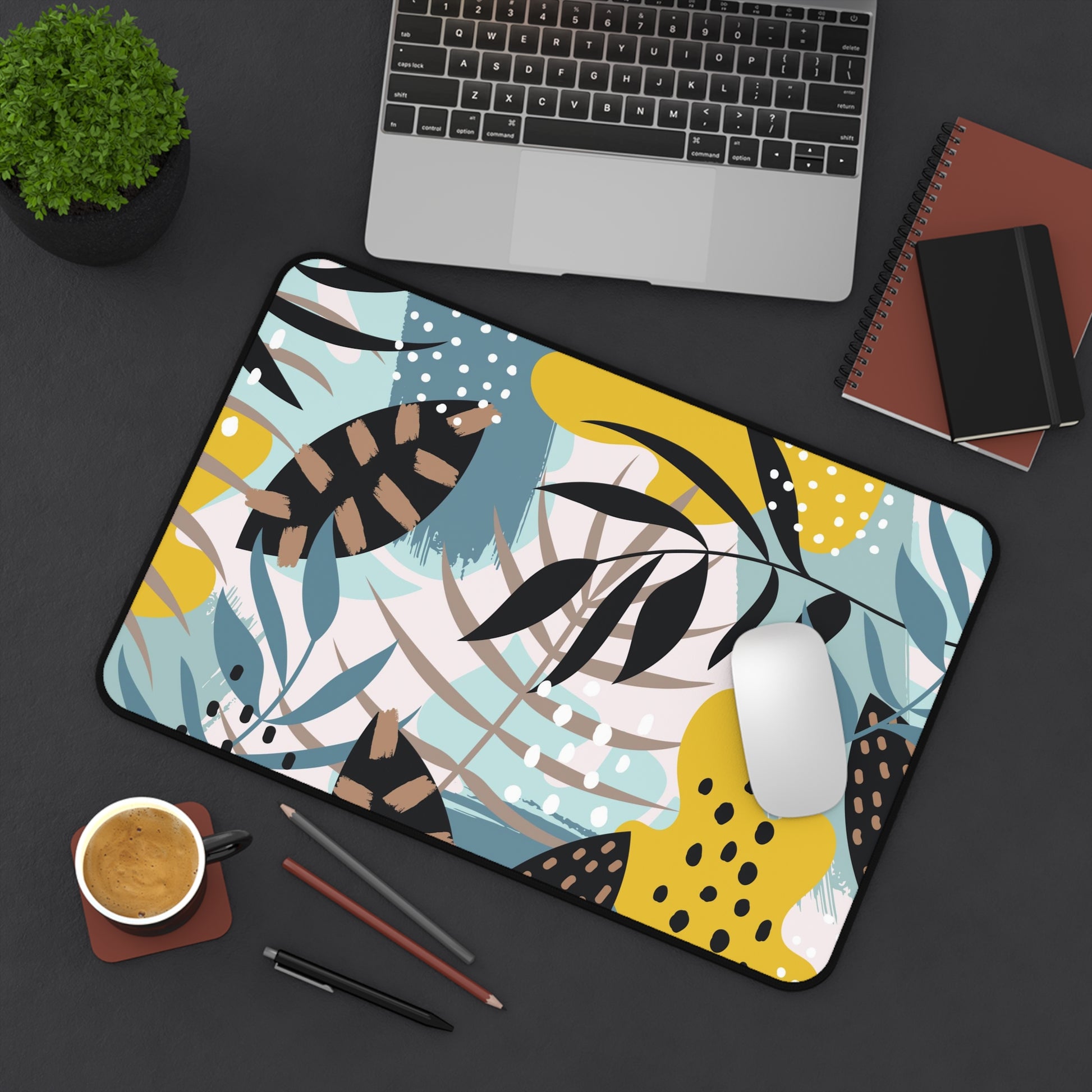 Abstract drawn tropical Desk Mat, Gaming keyboard matt, mousepad large, XXL extended deskpad mouse pad - Bold Print